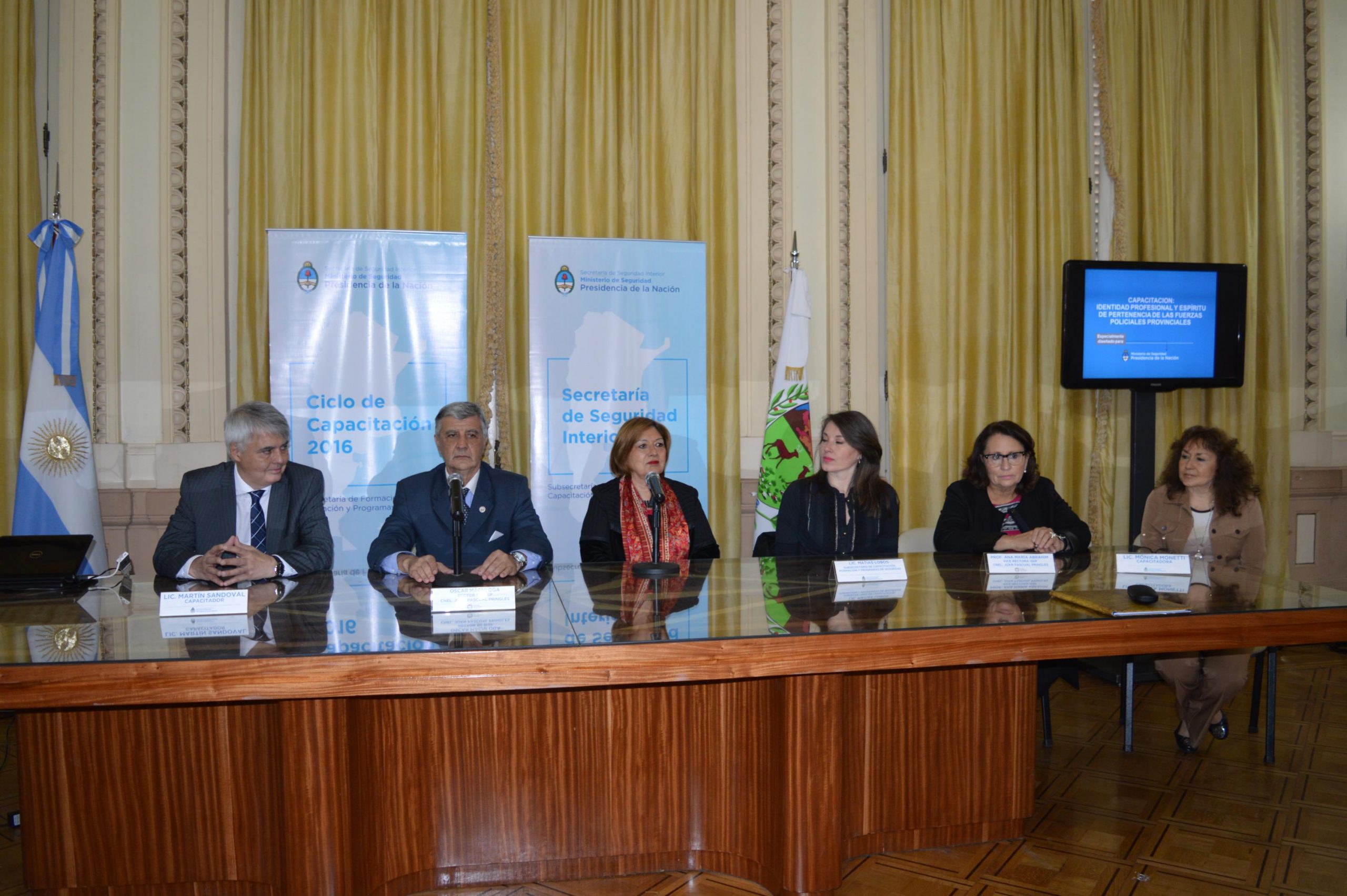 PRESENTACIÓN DEL LIBRO “EN EL LUGAR DE LA PUNTANÍA”