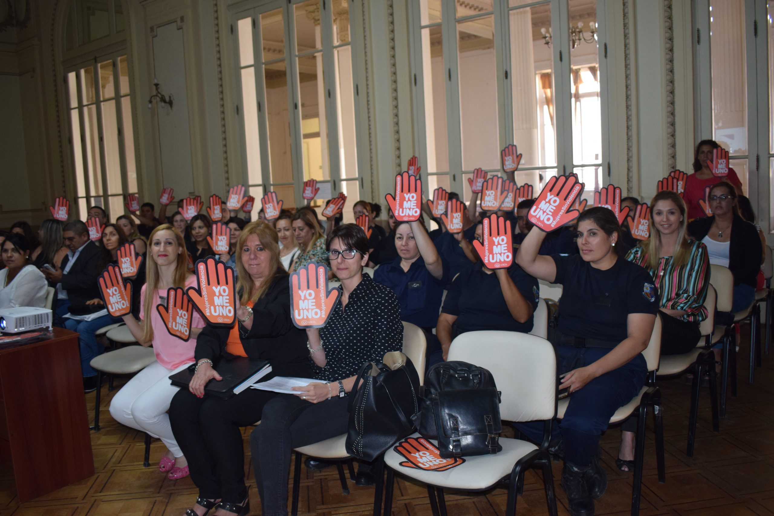 “CON SU LABOR COMO MEDIADORES ESTÁN AYUDANDO A QUIENES MÁS LO NECESITAN”