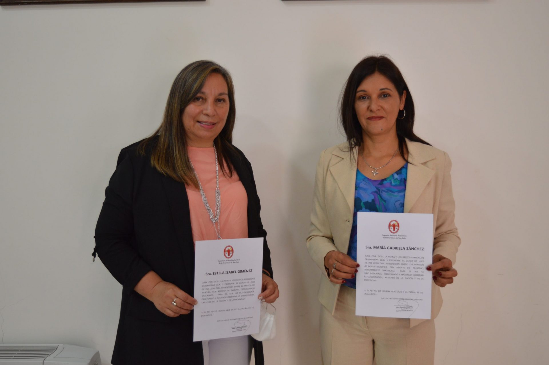 ACTO DE JURAMENTO DE LAS JUEZAS DE PAZ DE NASCHEL Y TILISARAO