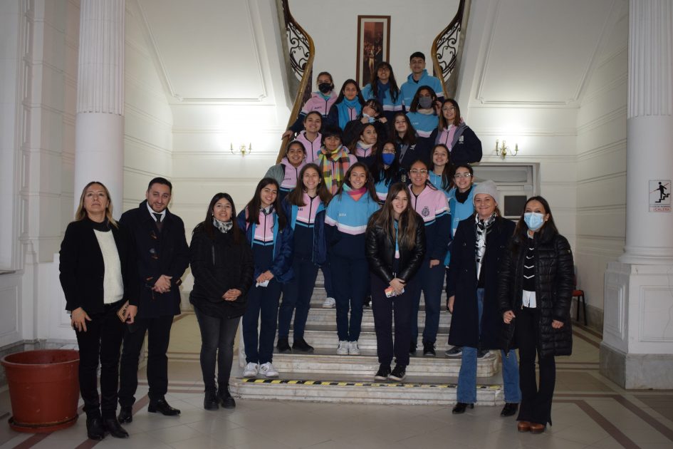 ESTUDIANTES DEL INSTITUTO SANTA MARÍA VISITARON EL PODER JUDICIAL