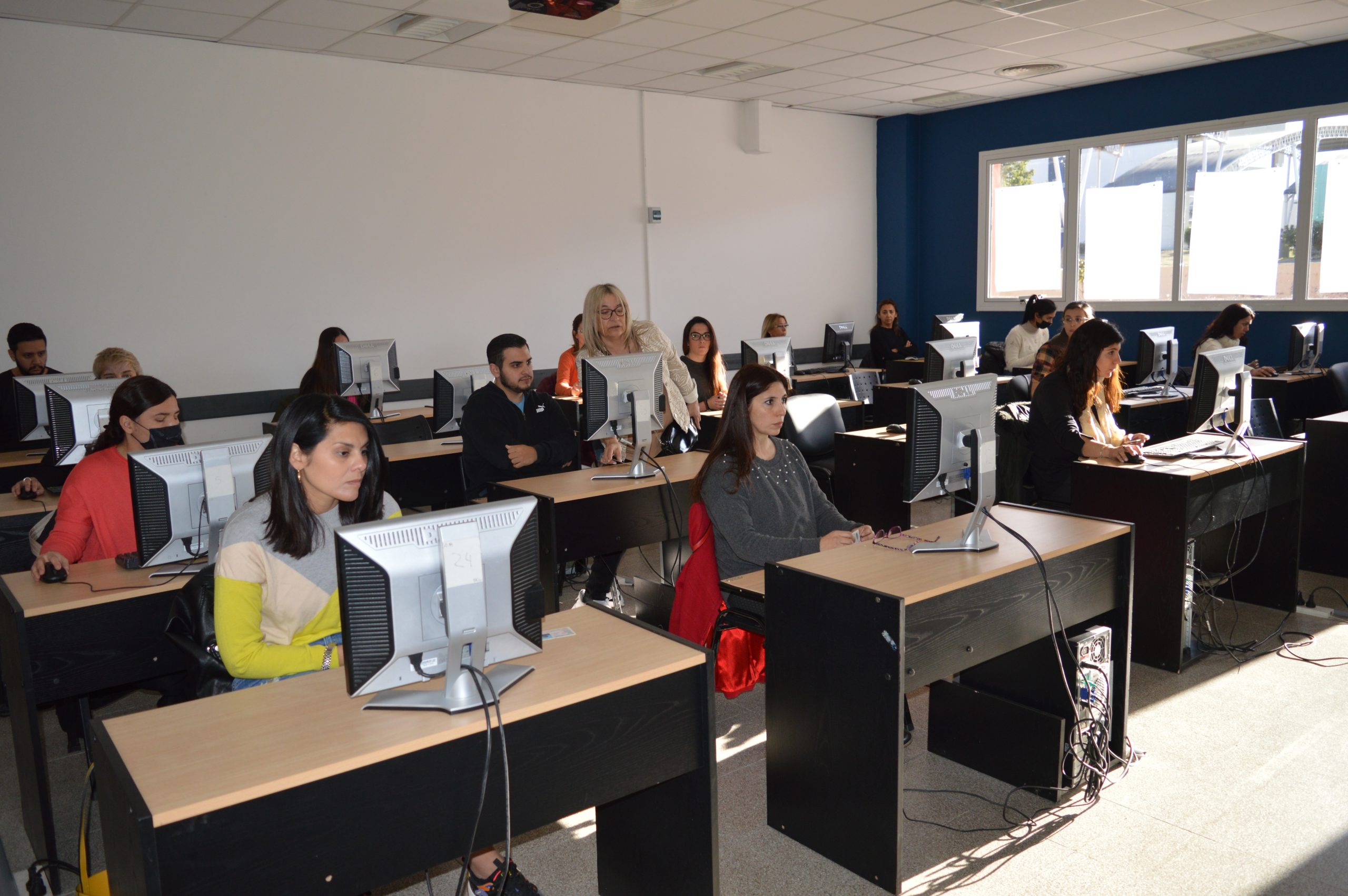 INGRESO AL PODER JUDICIAL: MÁS DE 1100 POSTULANTES RINDEN EN LA UNIVERSIDAD DE LA PUNTA