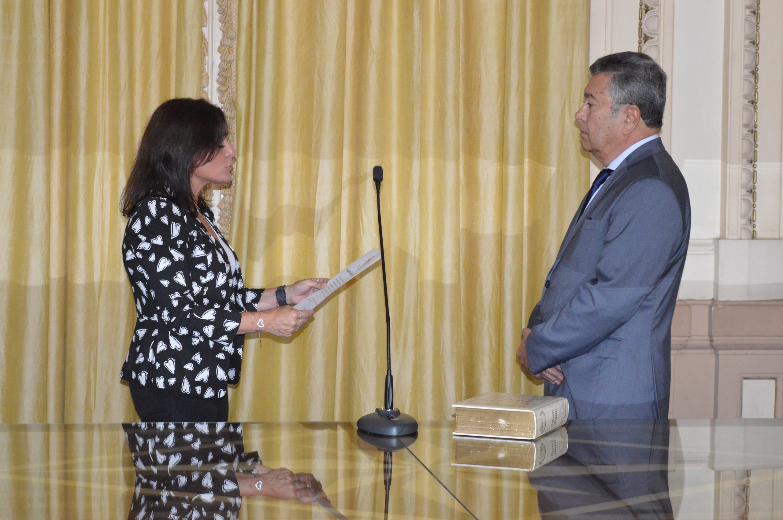 ACTO DE JURAMENTO DEL DR. JORGE LEVINGSTON COMO PRESIDENTE DEL SUPERIOR TRIBUNAL DE JUSTICIA DE SAN LUIS