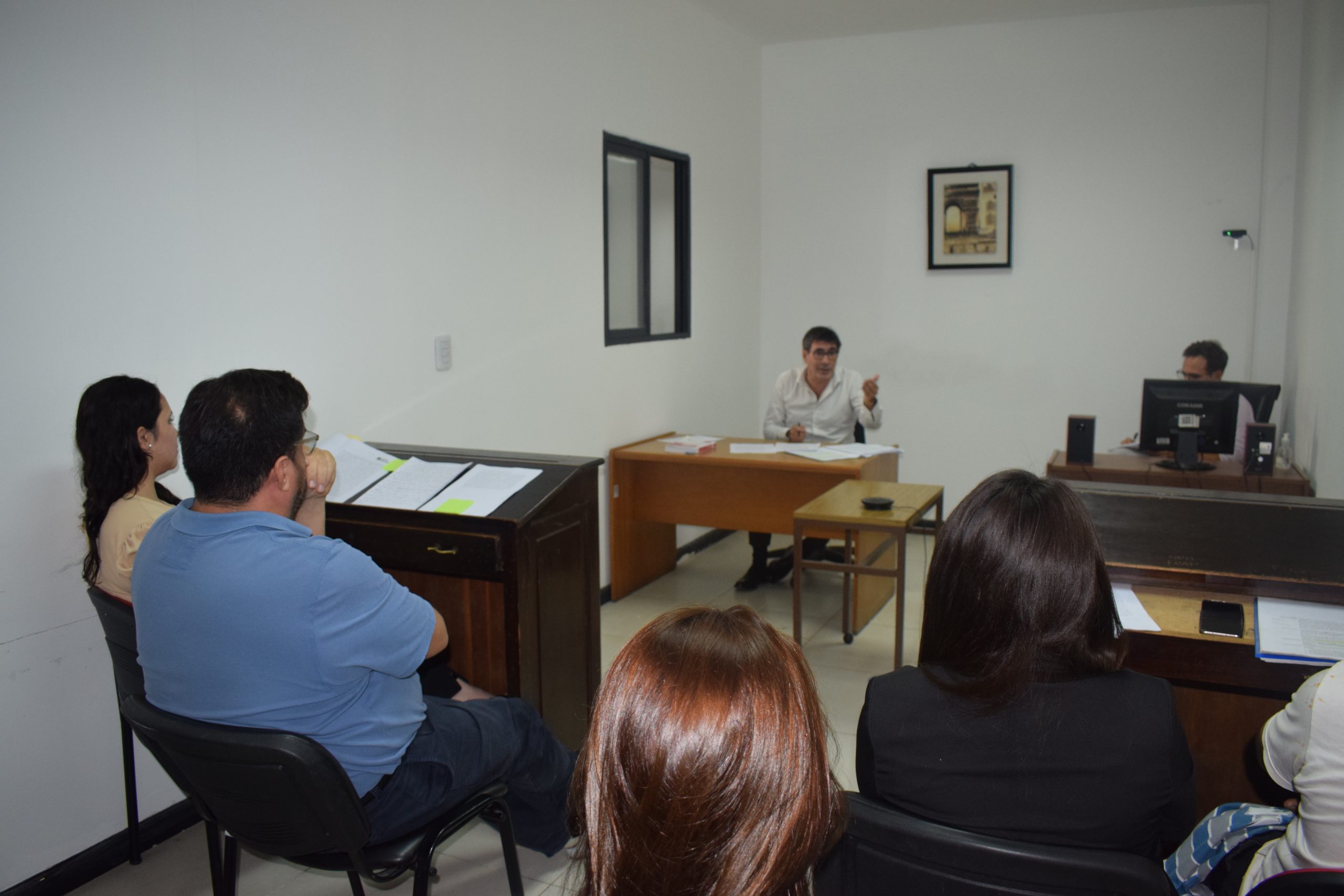 FORMULACIÓN DE CARGOS EN CAUSA POR LESIONES LEVES, RESISTENCIA A LA AUTORIDAD Y VIOLACIÓN DE DOMICILIO