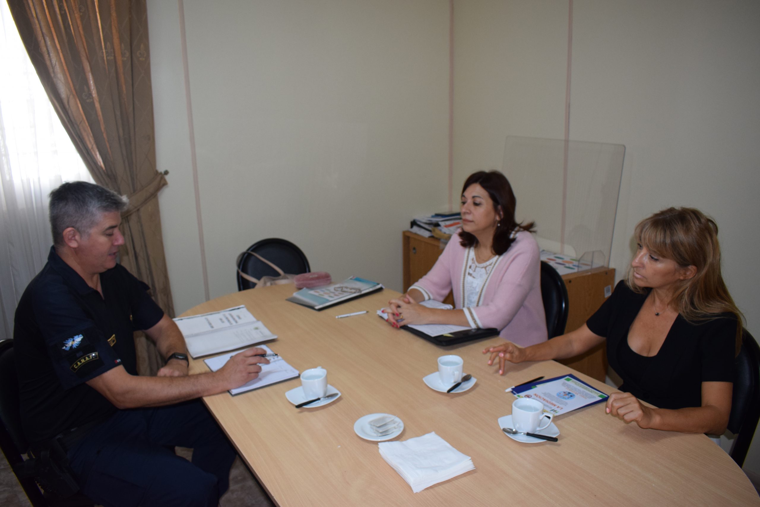 EL CENTRO DE MEDIACIÓN Y LA COMISARÍA DE ATENCIÓN A LA NIÑEZ, ADOLESCENCIA Y FAMILIA COORDINAN ACCIONES CONJUNTAS