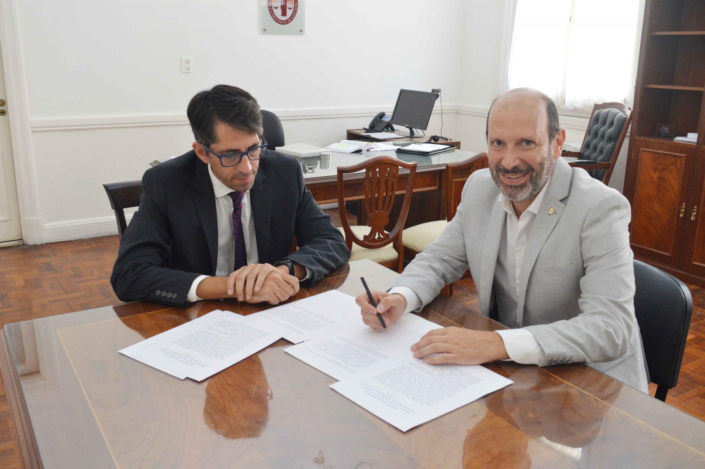 EL MINISTERIO PÚBLICO DE LA DEFENSA FIRMÓ UN CONVENIO CON EL COLEGIO DE ABOGADOS DE SAN LUIS